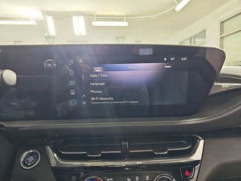 Certified 2025 Buick Envista Sport Touring w/ Experience Buick Package FWD image 26