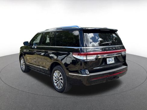 Used 2024 Lincoln Navigator Premiere image 7