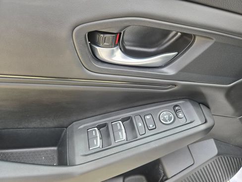 Used 2025 Honda Accord SE image 14