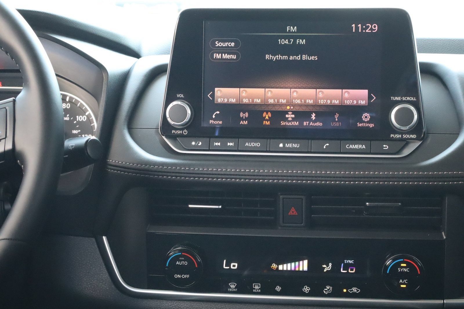 Used 2026 Nissan Rogue SV FWD image 30