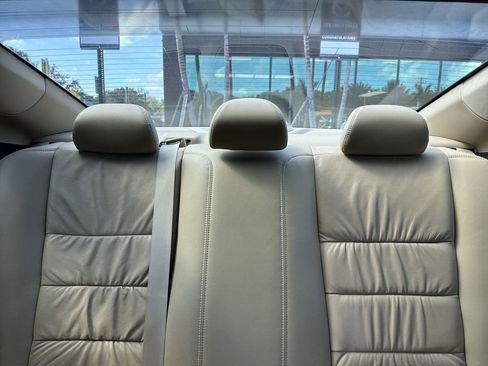 Used 2012 Honda Accord EX-L image 18