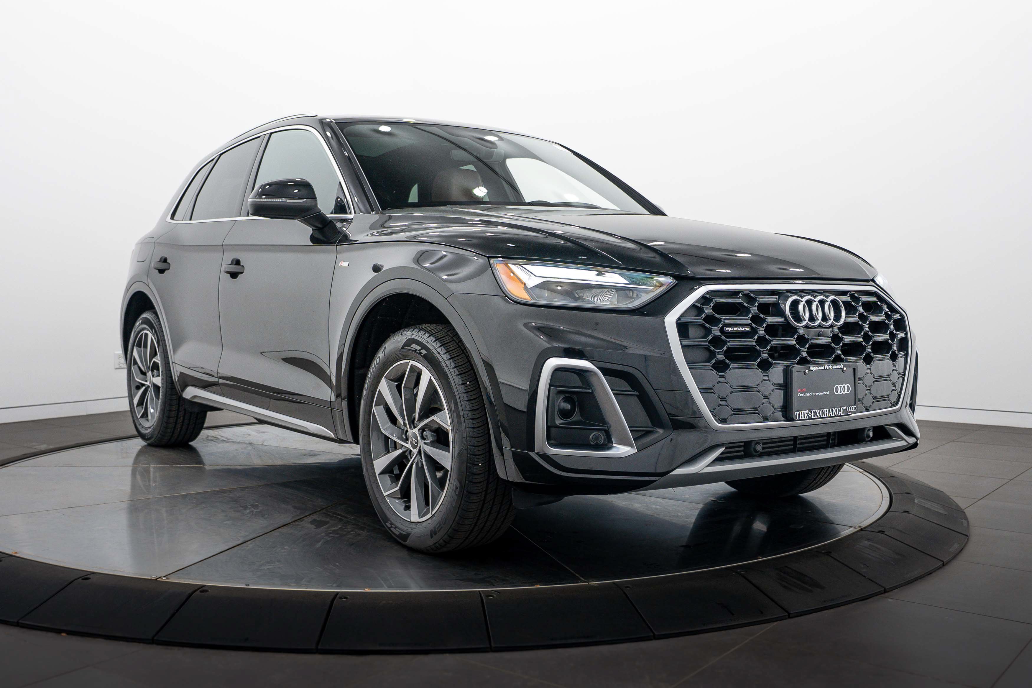 Certified 2024 Audi Q5 2.0T Premium Plus AWD/4WD image 2