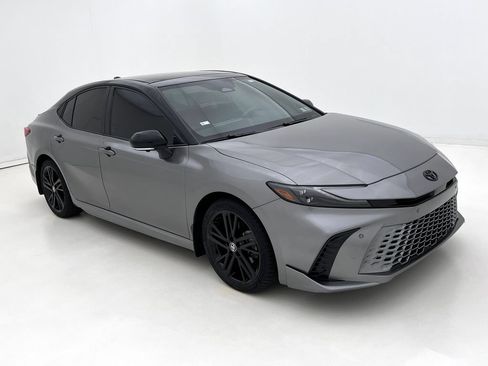 Used 2025 Toyota Camry XSE w/ Premium Plus Package AWD/4WD image 2