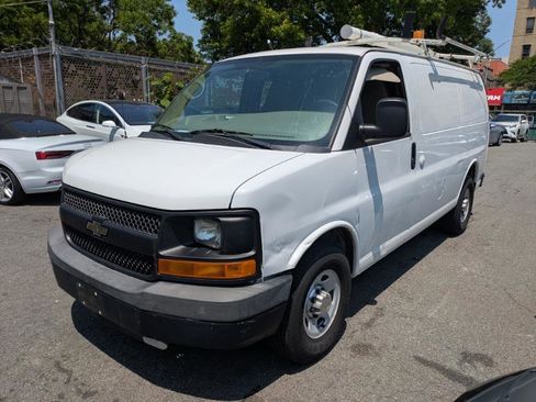 Used 2012 Chevrolet Express 2500 image 1