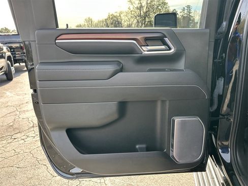 Used 2024 GMC Sierra 2500 Denali w/ Denali Reserve Package image 22