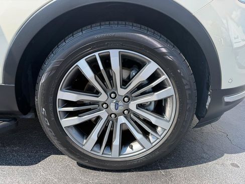 Used 2018 Ford Explorer Platinum AWD/4WD image 37