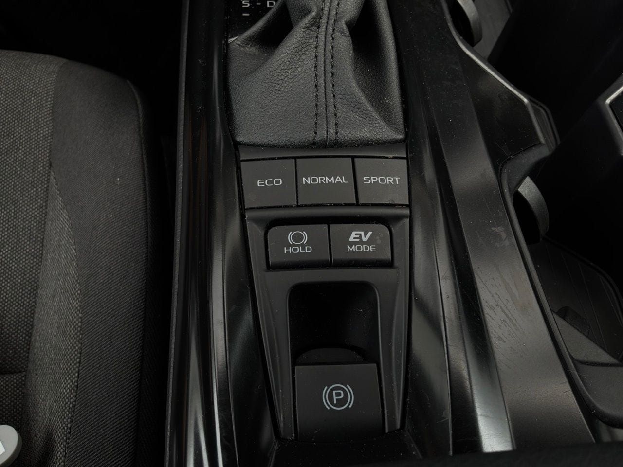 Used 2026 Toyota Camry LE FWD image 25