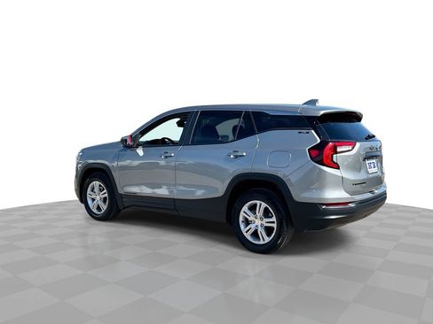 Used 2024 GMC Terrain SLE FWD image 5