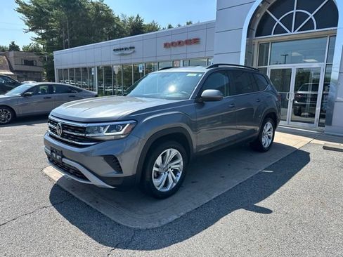 Used 2023 Volkswagen Atlas SE AWD/4WD image 3