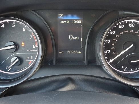 Used 2023 Toyota Camry SE image 19