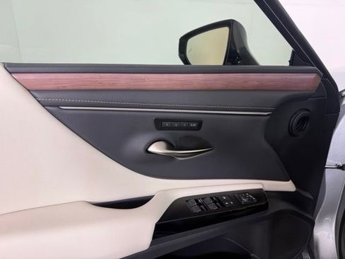 Used 2025 Lexus ES 350 w/ Premium Package FWD image 34
