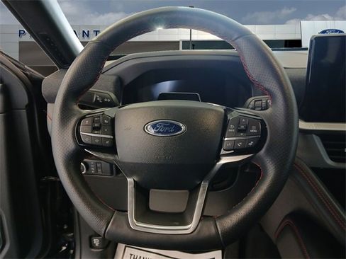 Used 2025 Ford Explorer ST-Line w/ ST-Line Street Pack image 12