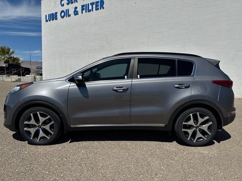 Used 2018 Kia Sportage SX FWD image 2