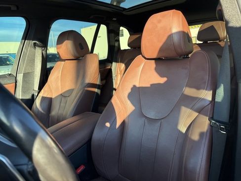 Used 2022 BMW X5 xDrive40i w/ M Sport Package image 16