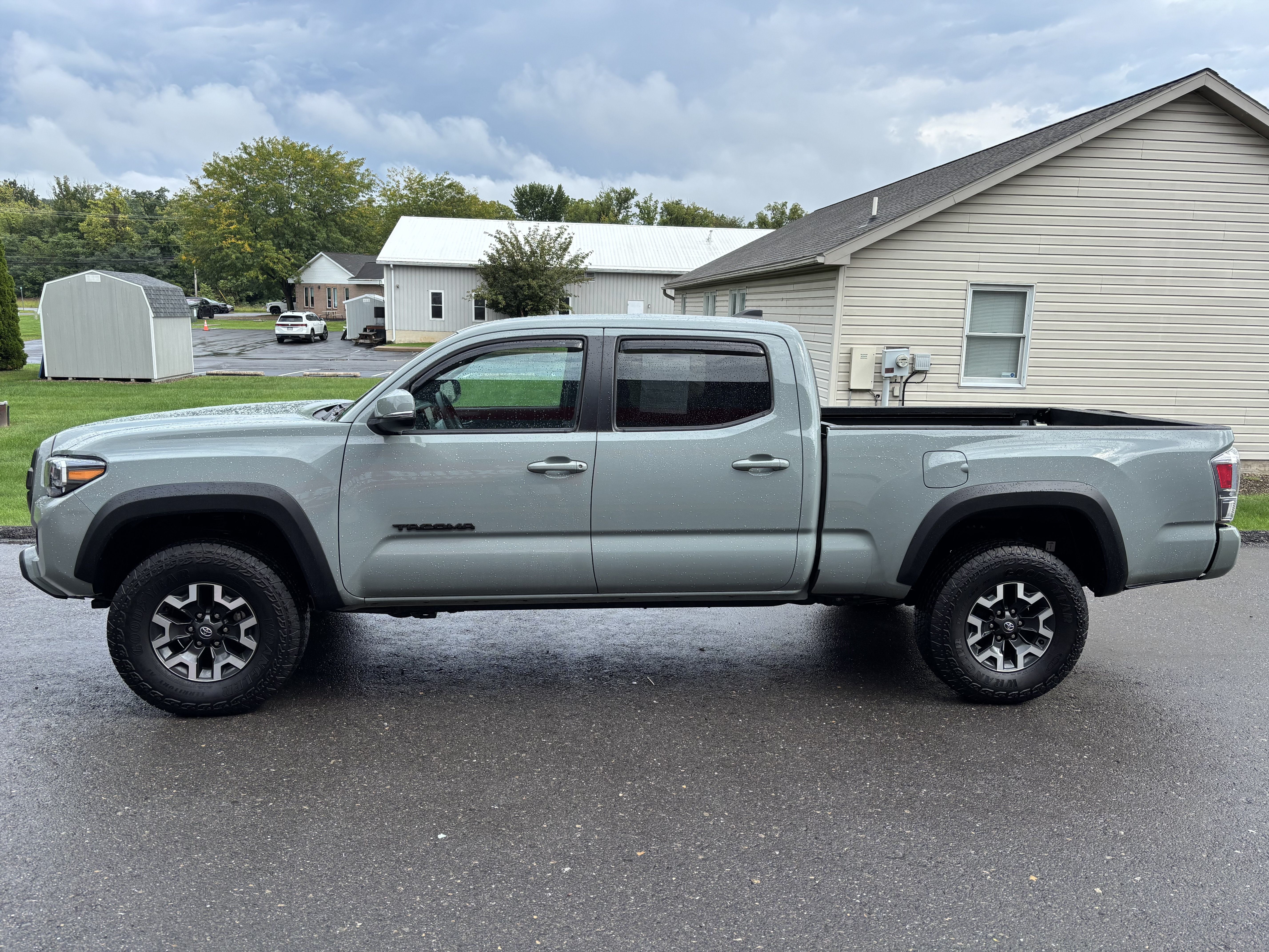 Certified 2023 Toyota Tacoma TRD Off-Road w/ Technology Package AWD/4WD image 6