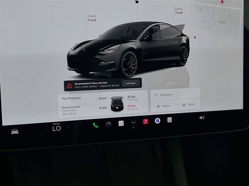 Used 2023 Tesla Model 3 Performance image 23