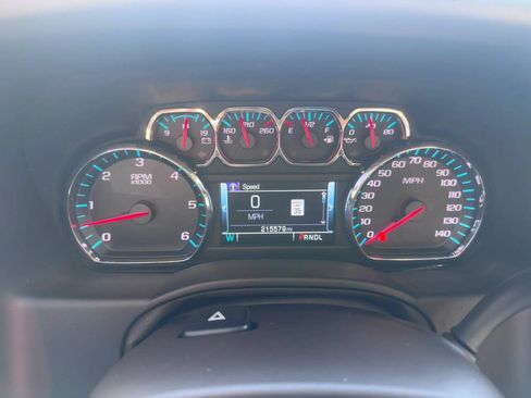 Used 2017 Chevrolet Suburban LT w/ LT Signature Package AWD/4WD image 19