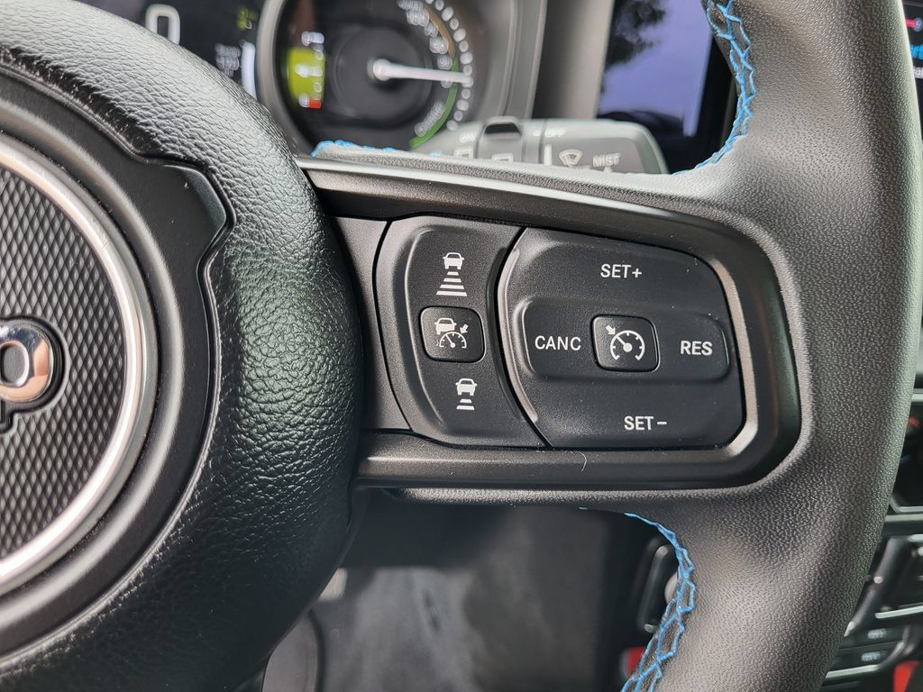 Used 2024 Jeep Wrangler Unlimited Rubicon 4xe AWD/4WD image 32