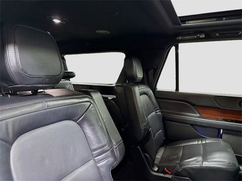 Used 2022 Lincoln Navigator L Reserve image 39