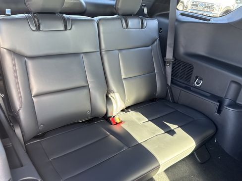 New 2026 Ford Explorer ST-Line w/ ST-Line Street Pack image 18