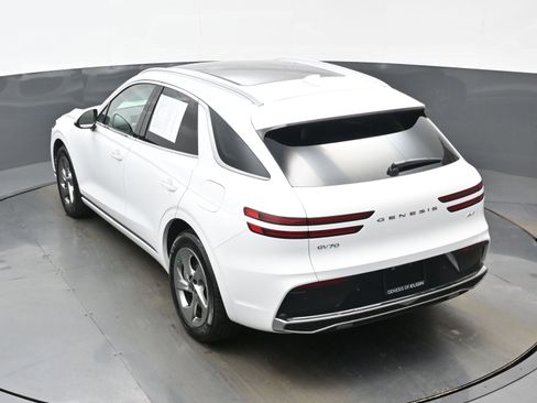 Certified 2026 Genesis GV70 2.5T Select image 39