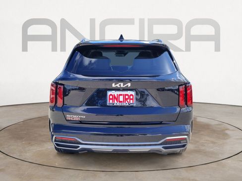 Used 2023 Kia Sorento EX w/ Panoramic Sunroof Package FWD image 11