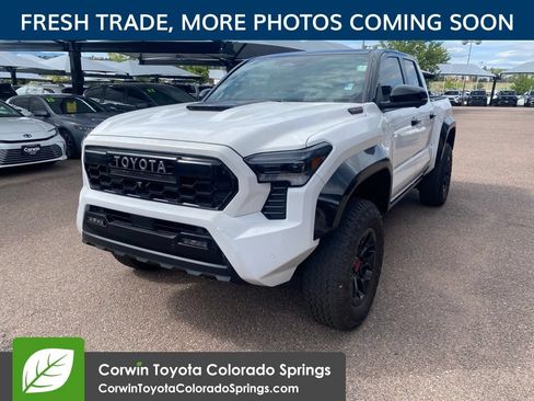 Used 2025 Toyota Tacoma TRD Pro AWD/4WD image 3