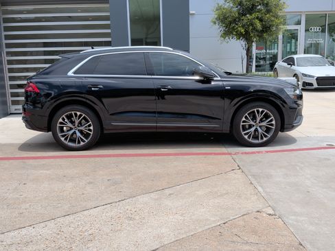 Used 2021 Audi Q8 Premium Plus w/ Premium Plus Package AWD/4WD image 11
