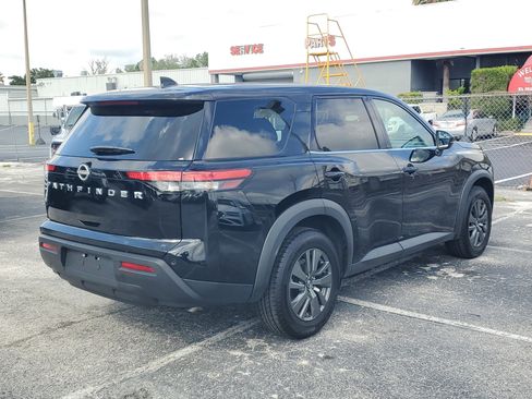 Used 2022 Nissan Pathfinder S FWD image 4