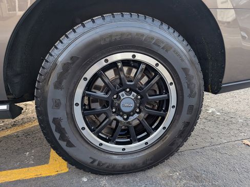 Used 2019 Ford Expedition Limited w/ Equipment Group 302A image 12