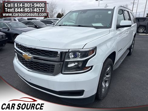 Used 2017 Chevrolet Suburban LT image 2