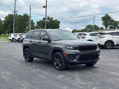 Used 2023 Jeep Grand Cherokee Altitude