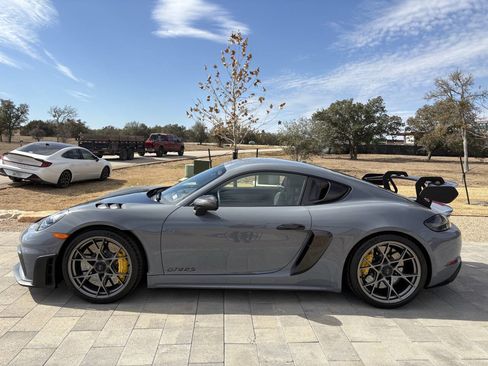 Used 2023 Porsche 718 Cayman GT4 RS image 11