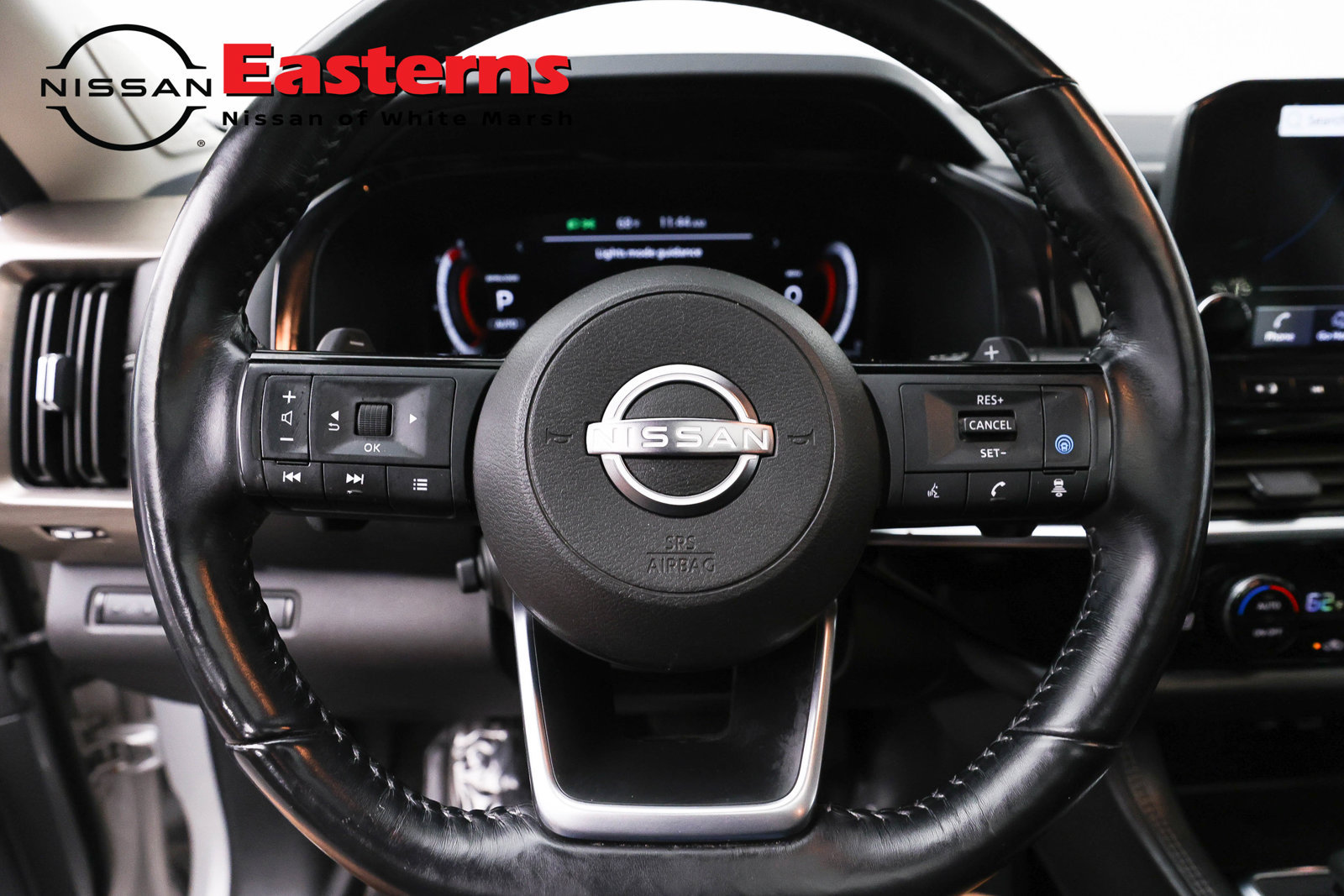 Used 2023 Nissan Pathfinder Platinum AWD/4WD image 10