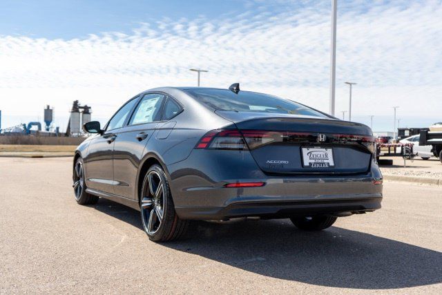 Used 2026 Honda Accord SE image 5