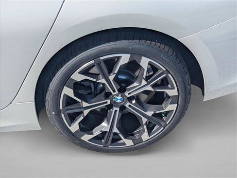 Used 2026 BMW 330i Sedan w/ Convenience Package RWD image 9