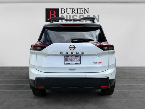 Used 2025 Nissan Rogue SV w/ Rock Creek Premium Package AWD/4WD image 4