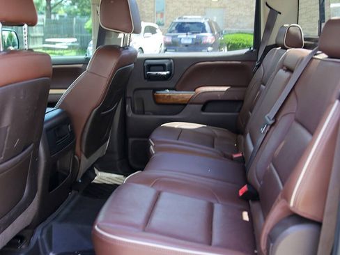 Used 2015 Chevrolet Silverado 1500 High Country w/ High Country Premium Package AWD/4WD image 30