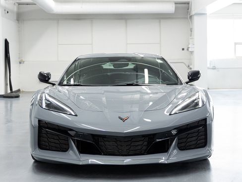 Used 2025 Chevrolet Corvette Z06 w/ Stealth Interior Trim Package image 7