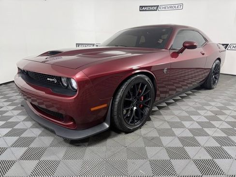 Used 2018 Dodge Challenger SRT Hellcat image 2