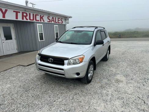 Used 2008 Toyota RAV4 4WD image 3