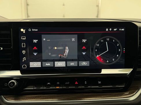 Used 2025 GMC Sierra 1500 Elevation image 26