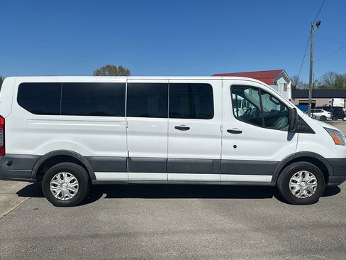 Used 2015 Ford Transit 350 XLT image 3