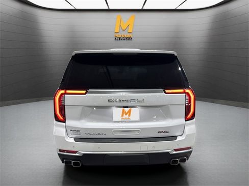 Used 2025 GMC Yukon XL Denali image 7