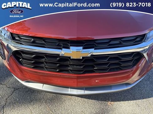 Used 2024 Chevrolet Trax LT image 10
