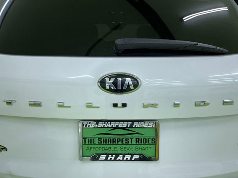 Used 2021 Kia Telluride EX w/ EX Premium Package image 12