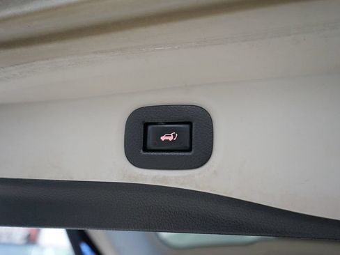 Used 2017 Nissan Rogue SV AWD/4WD image 48