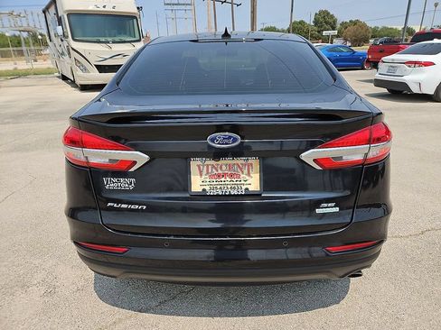 Used 2020 Ford Fusion SE w/ Equipment Group 151A FWD image 6