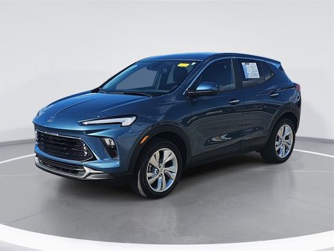 Certified 2024 Buick Encore GX Preferred w/ Comfort Package image 7