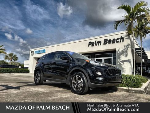 Used 2022 Kia Sportage LX image 1